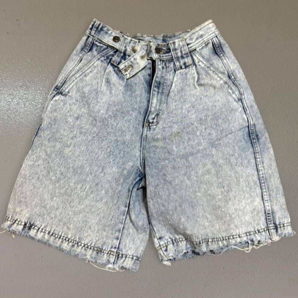 Vintage 90s Women’s Baccini Baggy Denim Jean Shorts Jorts Size 8